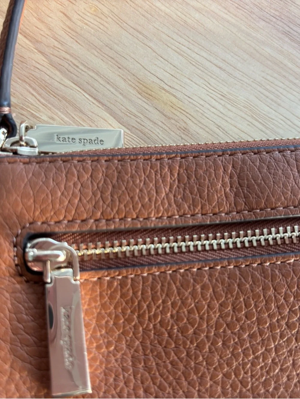 Kate Spade Leila Pebbled Leather Convertible Leather Wristlet Gingerbread - Picture 8 of 8